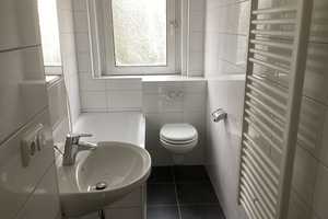Renovierte, helle 2-Zimmer-Wohnung in Schoppershof sucht nette Mieter! – Schoppershofstraße 9, 90489 Nürnberg – Vorschaubild 3