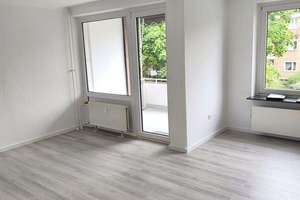 Hannover-Marienwerder TOPLAGE: sanierte 3 Zimmer Wohnung 1. OG mit schöner Loggia ! – Die vollständige Adresse der Immobilie erhältst du vom Anbieter., 30419 Marienwerder, Hannover – Vorschaubild 2