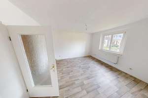 Ländlich gelegene 2-Raum-Wohnung mit Tageslichtbad – Ostheim 32, 9127 Gablenz, Chemnitz – Vorschaubild 3