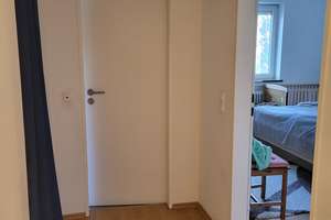 Charmante 2-Zimmer Wohnung im 1. OG in München-Bogenhausen – Die vollständige Adresse der Immobilie erhältst du vom Anbieter., 81679 Altbogenhausen, München – Vorschaubild 3