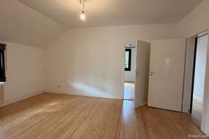 Großzügige 4-Zimmer-Wohnung mit Balkon und Wintergarten in Finthen – Die vollständige Adresse der Immobilie erhältst du vom Anbieter., 55126 Finthen, Mainz – Vorschaubild 3
