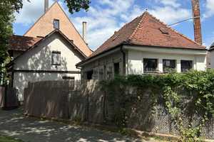 Provisionsfrei ! Zweifamilienhaus (freistehend) mit Gewerbeeinheit (eigenes Gebäude) – Mönchfeldstraße 8/1, 70378 Stuttgart – Vorschaubild 2
