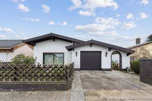 Schöner Bungalow mit Wintergarten und Garage -nur mit Eigenkapital-