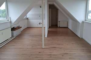 Bachstraße 1, schöne Wohnung 2 ZKB im 5.OG 1 – Die vollständige Adresse der Immobilie erhältst du vom Anbieter., 41239 Schmölderpark, Mönchengladbach – Vorschaubild 2