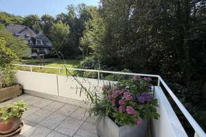 Landhausstil am Niendorfer Gehege! Ruhige 3-Zi.-Maisonette-ETW mit Balkon, Terrasse + TG  – Die vollständige Adresse der Immobilie erhältst du vom Anbieter., 22527 Eidelstedt, Hamburg – Vorschaubild 8