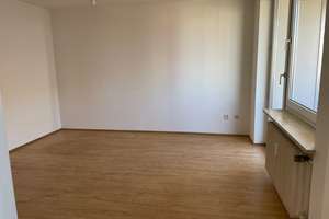 sonnige 1-Zimmer-Wohnung mit Balkon, ab 01.07.2026
PKW-TG-Stellplatz optional – Die vollständige Adresse der Immobilie erhältst du vom Anbieter., 80993 Alt-Moosach, München – Vorschaubild 12