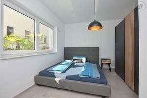 Wunderschöne,modern möblierte Wohnung mit Innenhof zum Mitnutzen in Stuttgart Ost (Berg) – Die vollständige Adresse der Immobilie erhältst du vom Anbieter., 70190 Berg, Stuttgart – Vorschaubild 2