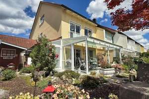 Hochwertig ausgestattetes REH mit viel Platz und traumhaft angelegtem Garten in Königsbrunn – Die vollständige Adresse der Immobilie erhältst du vom Anbieter., 86343 Königsbrunn – Vorschaubild 1