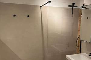 Charmante, hochwertig sanierte, vollmöblierte 1-Zimmer-Wohnung (46 m²) in Wiesbaden zu vermieten – Erich-Ollenhauer-Straße 34 f, 65187 Biebrich, Wiesbaden – Vorschaubild 4