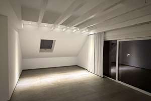 Moderne, sehr hochwertig ausgestattete 4,5 Zimmer-DG-Wohnung * EBK * großer Balkon * TG-Stellplatz – 71069 Sindelfingen – Vorschaubild 4