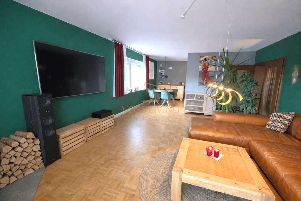 Immobilie in Schöneck - Saniertes+gepflegtes Einfamilienhaus mit ELW in gehobener Wohnlage mit Sonnenterrasse+Traumblick - Bild 1