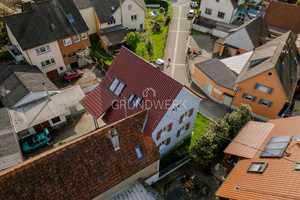Teilsaniertes Zweifamilienhaus mit großem Garten & Wirtschaftsgebäude im Angebotsverfahren – Emmendingen (Kreis) – Vorschaubild 6
