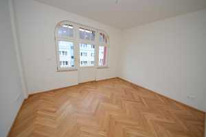 Traumhafte Maisonettewohnung mit 2 Balkonen in einem hochwertig sanierten Altbau !  – Zietenstraße 85, 9130 Chemnitz – Vorschaubild 8