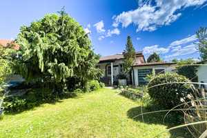 GROßZÜGIGES ZWEIFAMILIENHAUS MIT UNEINSEHBAREM SÜDGARTEN – Darmstadt-Dieburg (Kreis) – Vorschaubild 2