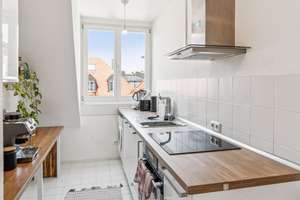 Außergewöhnliche Dachgeschosswohnung mit offener Galerie, hohen Decken und Fischgrätparkett – 81541 Obergiesing, München – Vorschaubild 10