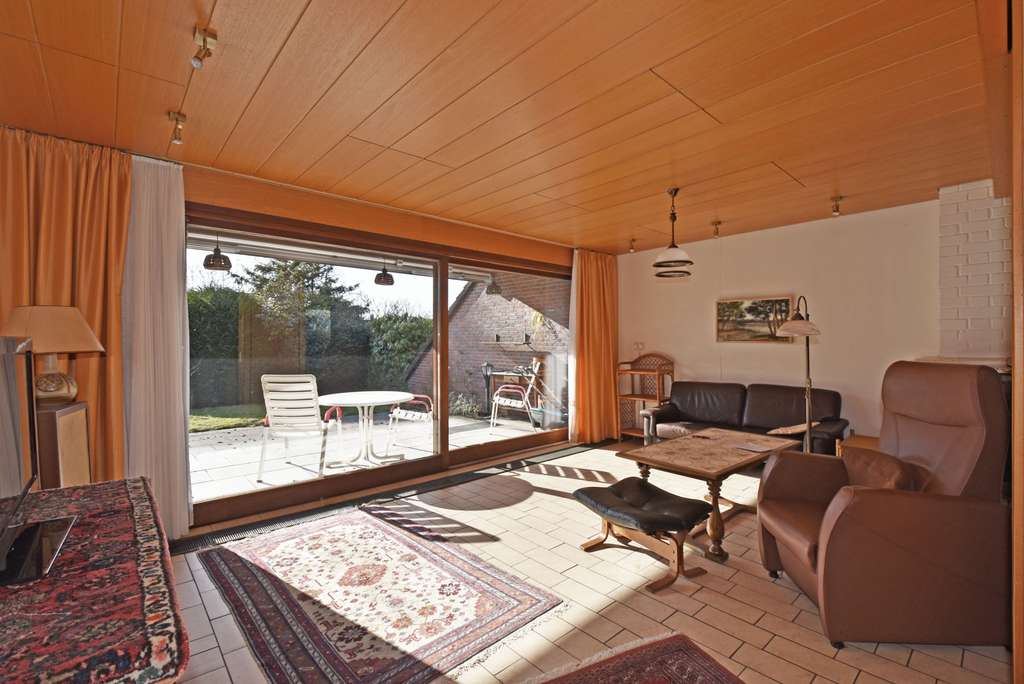 Immobilie in Wohltorf - Perfekt für die kleine Familie: Gut geschnittene DHH mit offener Architektur auf sonnigem Grundstück - Bild 3