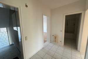 Renoviert und Bezugsfertige 2 Zimmer-Wohnung in Duisburg – Sterkrader Straße 148, 47166 Duisburg – Vorschaubild 3