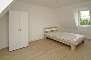 "Sächsischer Reiterhof": voll möbliert im Dachgeschoss! – Die vollständige Adresse der Immobilie erhältst du vom Anbieter., 1169 Naußlitz, Dresden – Vorschaubild 8