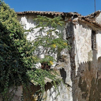 VERKAUF GERÄUMIGES HAUS ZUR RENOVIERUNG. GRAZALEMA