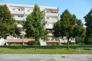 Schöne 4-Raum-Wohnung und nächstes Jahr mit neuem Balkon! – Schlesische Str. 63, 2828 Königshufen, Görlitz – Vorschaubild 2