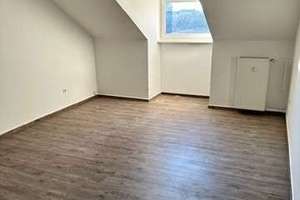 Ruhige Lage in Duissern - Frisch renovierte DG Wohnung – Falkstraße 53, 47058 Duissern, Duisburg – Vorschaubild 1