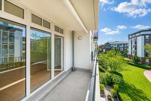 Wohnen an der Marzipanfabrik: 5-Zimmer-Wohnung mit bodentiefen Fenstern und zwei Balkonen