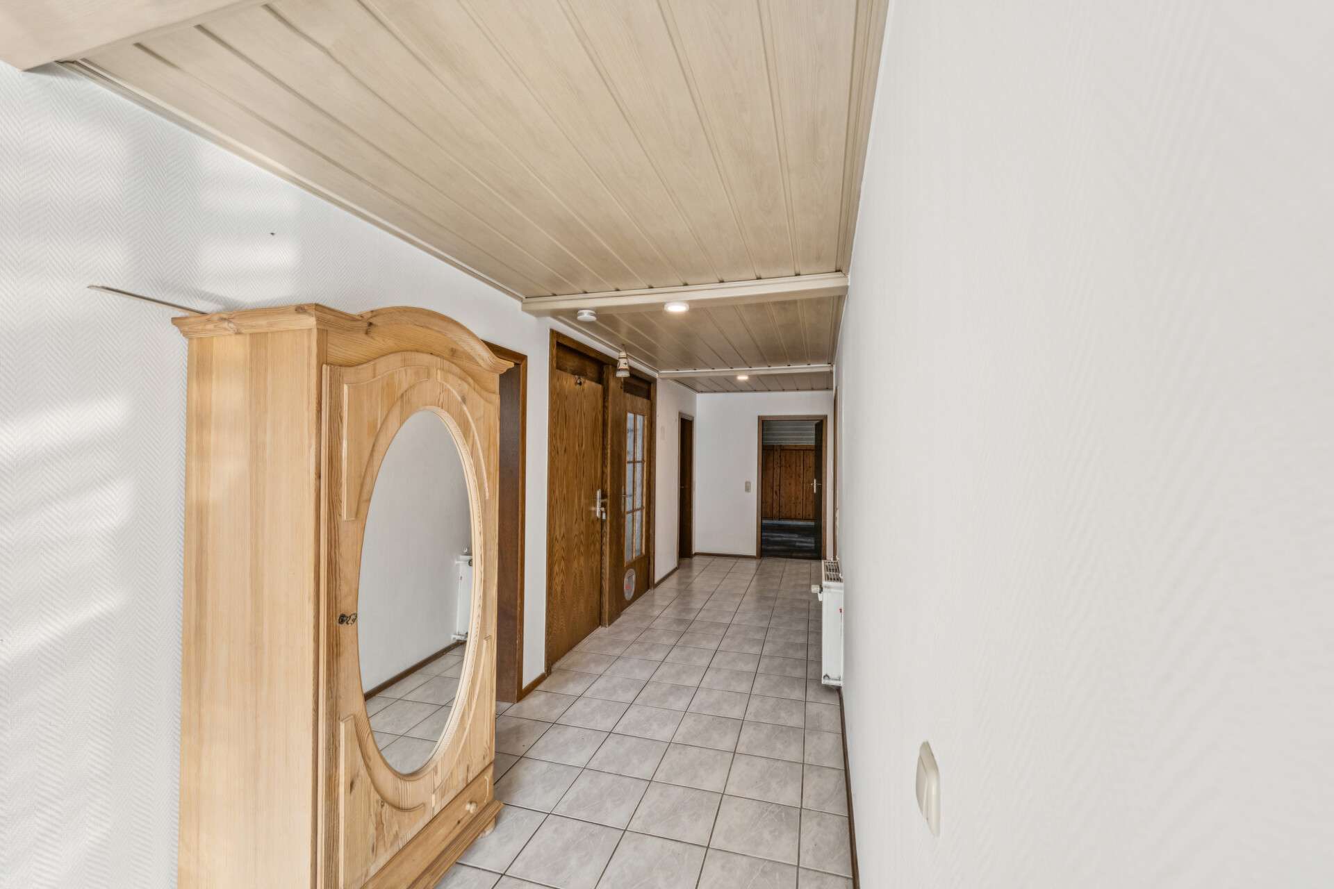 Immobilie in Miltenberg - Ein Haus im Haus-Stadtnähe & Pferdeparadies in Miltenberg - Bild 1