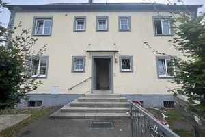 Attraktives Mehrfamilienhaus mit Garten und Balkon für Kapitalanleger – Aichach, Aichach-Friedberg (Kreis), 86551 Aichach-Friedberg (Kreis) – Vorschaubild 1