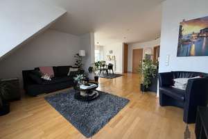Wunderschönes und gepflegtes Zweifamilienhaus mit durchdachter Aufteilung in ruhiger Lage von Essen – Die vollständige Adresse der Immobilie erhältst du vom Anbieter., 45279 Freisenbruch, Essen – Vorschaubild 12