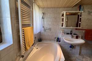 Tolles Haus mit Einliegerwohnung für Naturliebhaber!
Grundstück mit Bach !
Mehrgenerationenhaus – Die vollständige Adresse der Immobilie erhältst du vom Anbieter., 79410 Badenweiler – Vorschaubild 11