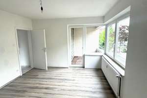 Renovierte 3-Zimmer-Wohnung mit Balkon!