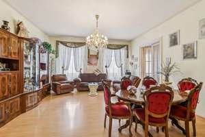 5 Zimmerwohnung 150 m2  in zentraler Toplage Wiesbaden Innenstadt