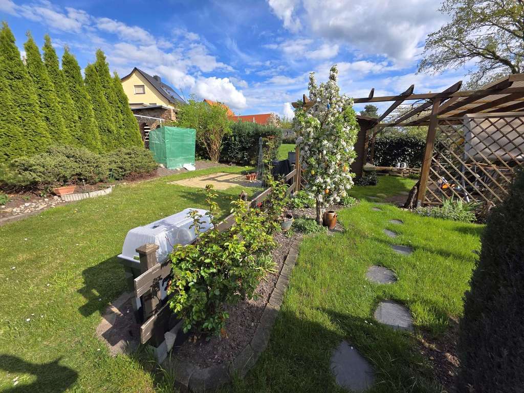 Immobilie in Kubschütz - Kubšicy - 2 KM vor Bautzen, ein gepflegtes Haus mit 3 Eigentumswohnungen im Paket + - Bild 2