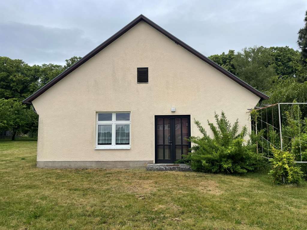 Immobilie in Malchin - Gemeindehaus mit großem Grundstück in Malchin - Bild 2