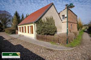 Charmantes kleines Einfamilienhaus mit schönem großen Garten wartet auf Sie. – Die vollständige Adresse der Immobilie erhältst du vom Anbieter., 14929 Treuenbrietzen – Vorschaubild 1