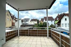 Helle 3-Zimmer-Wohnung mit großem Balkon in ruhiger Lage – Die vollständige Adresse der Immobilie erhältst du vom Anbieter., 70329 Obertürkheim (Ortsteil), Stuttgart – Vorschaubild 2