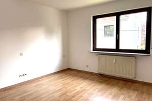 Ruhig und doch zentral: Helle 
Wohnung mit Garagenstellplatz – 70329 Hedelfingen (Ortsteil), Stuttgart – Vorschaubild 8