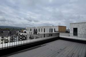Helle Dachgeschosswohnung mit Dachterrasse