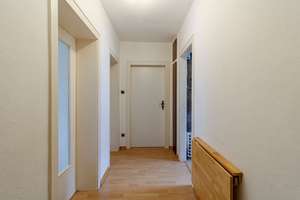 Ginnheim! Durchdachte 3-Zimmer mit Balkon, Einbauküche, Klimaanlage und optionalem Stellplatz – 60431 Ginnheim, Frankfurt am Main – Vorschaubild 11