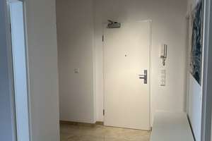 Möbilierte helle 2-Zimmer-Erdgeschosswohnung in München-Trudering – Die vollständige Adresse der Immobilie erhältst du vom Anbieter., 81827 Waldtrudering, München – Vorschaubild 1
