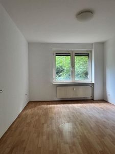 Frisch renovierte 3-Zimmer-Wohnung mit großem Privatgarten
