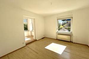 EG-Wohnung mit 335 m2 Gartenanteil: 4,5 Zimmer in Alt-Hohenschoenhausen – Die vollständige Adresse der Immobilie erhältst du vom Anbieter., 13053 Alt-Hohenschönhausen, Berlin – Vorschaubild 4