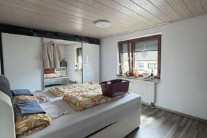 SUPER KAPITALANLAGE - 3-Familienhaus in ruhiger Wohnlage in Esslingen - 219-25 – Die vollständige Adresse der Immobilie erhältst du vom Anbieter., 73730 Oberesslingen, Esslingen am Neckar – Vorschaubild 4