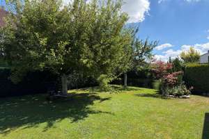 Ihr neues Zuhause: Einfamilienhaus mit Doppelgarage und großem Garten – Haus mieten – Die vollständige Adresse der Immobilie erhältst du vom Anbieter., 94501 Aldersbach – Vorschaubild 3