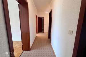 Platz für eigene Ideen: Leerstehende 3-Raum-Wohnung mit Balkon & Garage – 45219 Kettwig, Essen – Vorschaubild 4