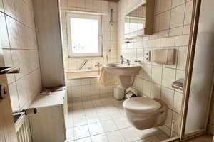 Haus- und Hofanwesen mit Stellplätzen und großem Garten in Feldrandlage – Rhein-Pfalz-Kreis – Vorschaubild 9