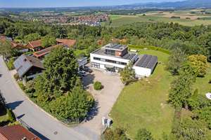 Einzigartiges Wohnambiente auf großzügigem Parkgrundstück – Die vollständige Adresse der Immobilie erhältst du vom Anbieter., 94577 Winzer – Vorschaubild 1