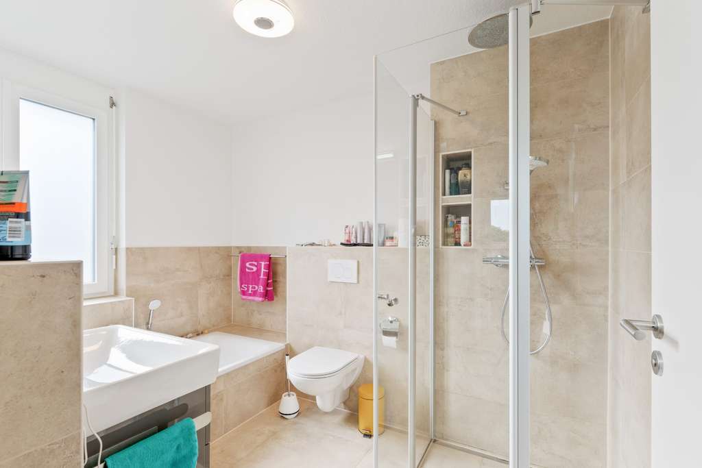 Immobilie in Hattenhofen - Neuwertige große Doppelhaushälfte - Bild 4