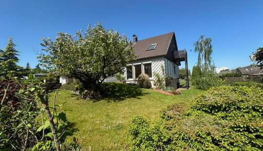 Bild von Flechtorf: Einfamilienhaus mit Vollkeller, Garage, Terrasse, Sackgassenlage, Kamin uvm.