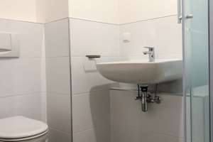 Klein, aber fein: 1-Zimmer-Wohnung im 1. OG mit Küchenzeile, Balkon und Stellplatz, für Singles – Horner Straße 20, 33102 Kernstadt, Paderborn – Vorschaubild 9